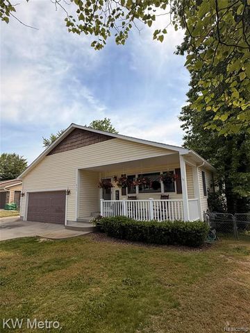 655 Sherry Drive, Lake Orion, MI 48362