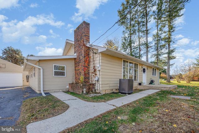 315 JAMES ROAD, Carlisle, PA 17013