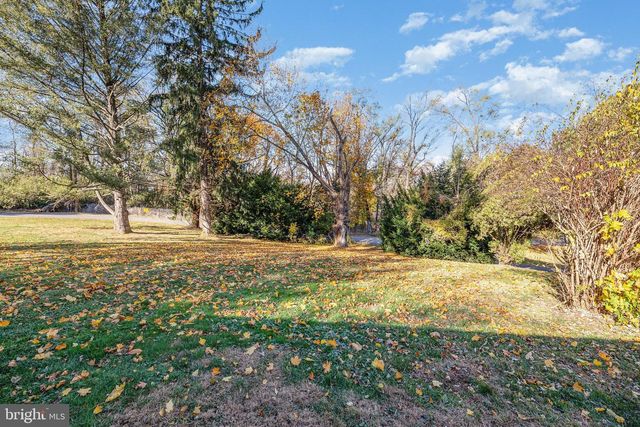 315 JAMES ROAD, Carlisle, PA 17013