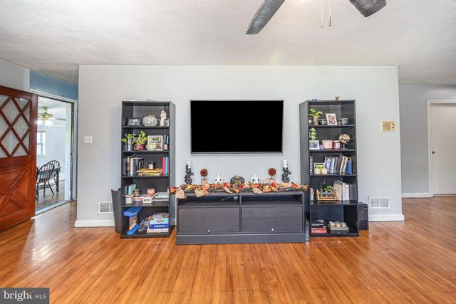 315 JAMES ROAD, Carlisle, PA 17013