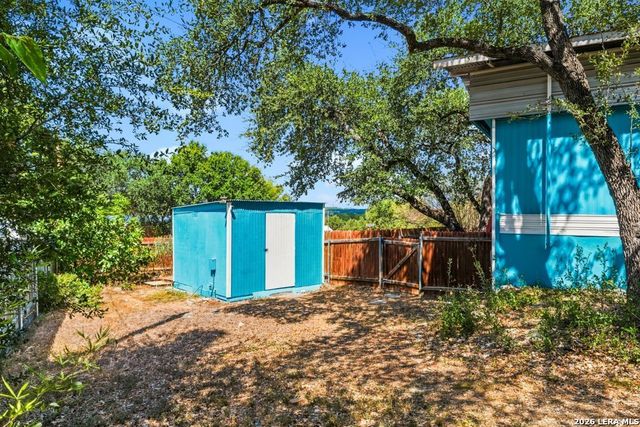 1301 Skylark, Canyon Lake, TX 78133