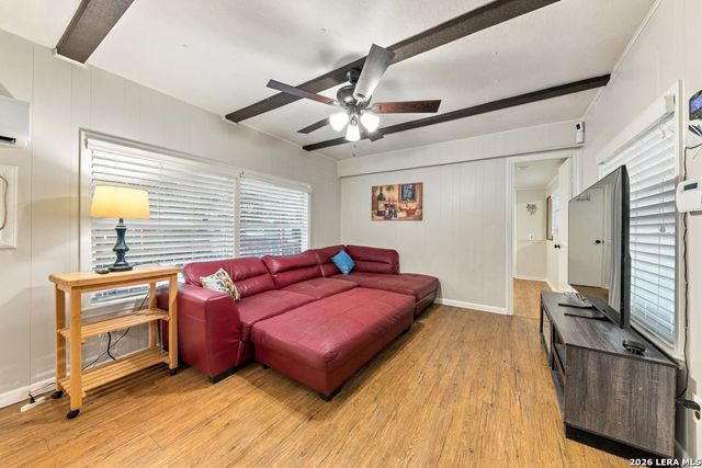1301 Skylark, Canyon Lake, TX 78133