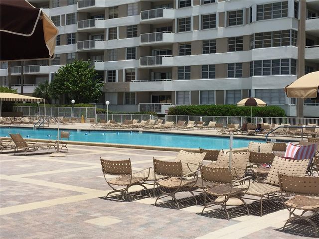 1950 S Ocean Dr 4B, Hallandale Beach, FL 33009