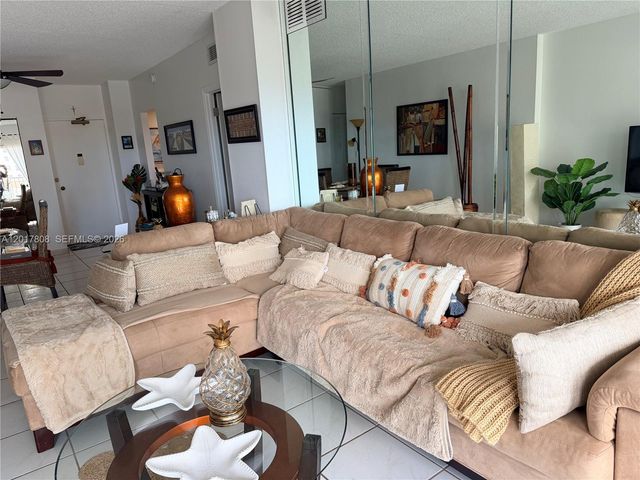 1950 S Ocean Dr 4B, Hallandale Beach, FL 33009