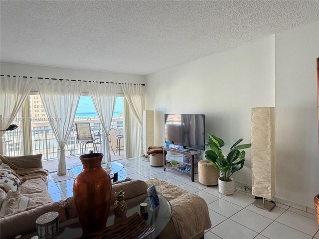 1950 S Ocean Dr 4B, Hallandale Beach, FL 33009