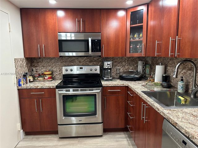 1950 S Ocean Dr 4B, Hallandale Beach, FL 33009