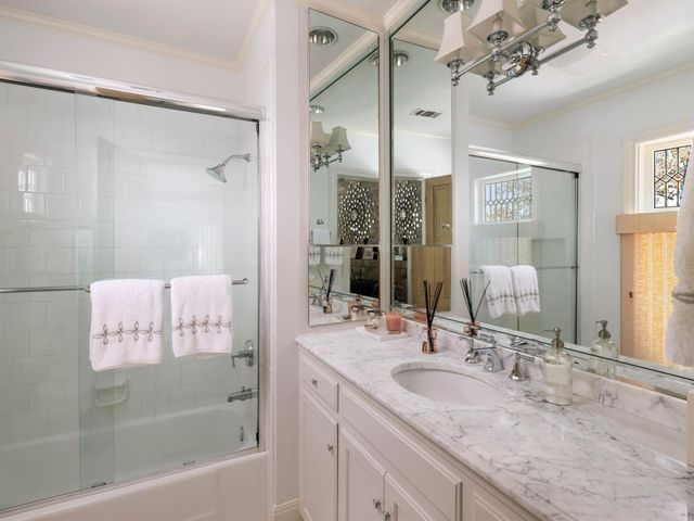 2701 Scenic DR, Austin, TX 78703