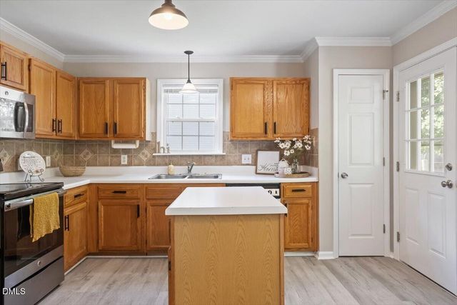 1008 Henchman Court, Knightdale, NC 27545