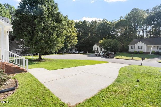 1008 Henchman Court, Knightdale, NC 27545