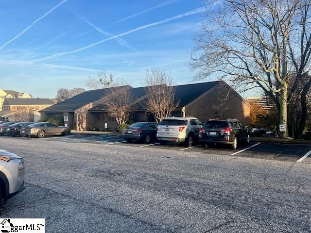 54 Pointe Circle, Greenville, SC 29615