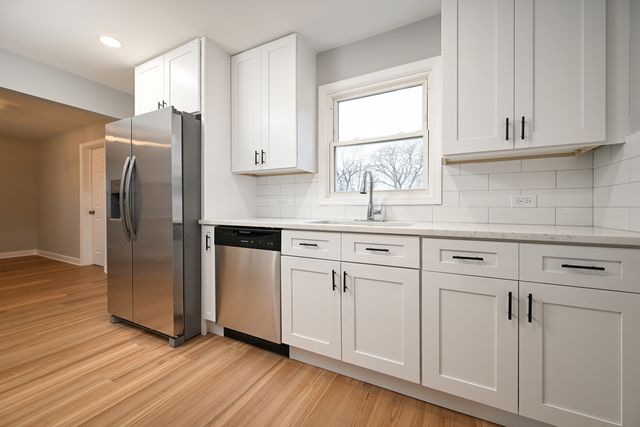 2316 N Hawthorne Avenue, Melrose Park, IL 60164