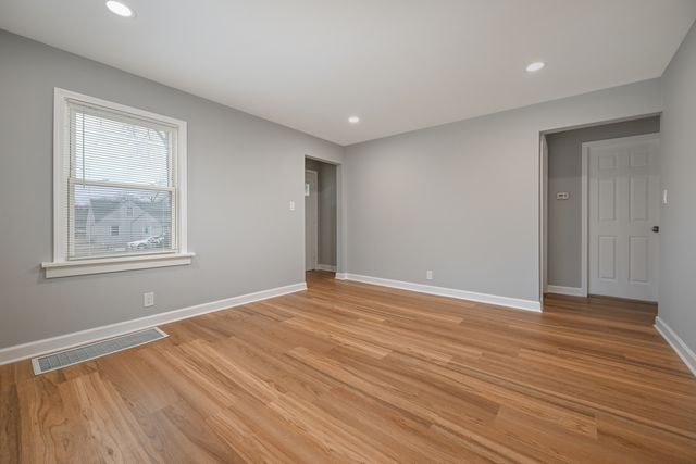 2316 N Hawthorne Avenue, Melrose Park, IL 60164