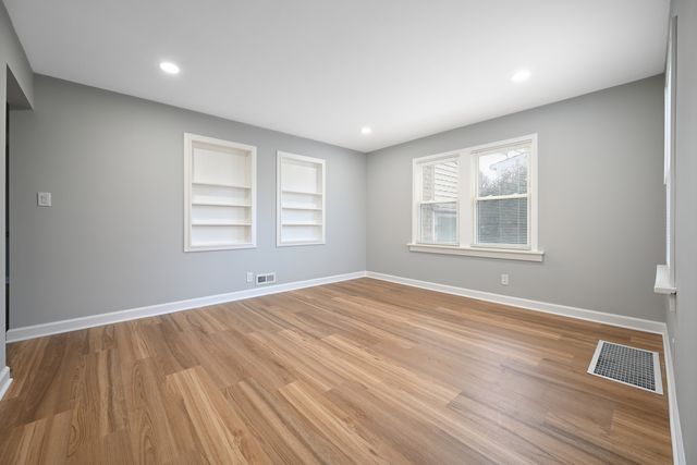 2316 N Hawthorne Avenue, Melrose Park, IL 60164