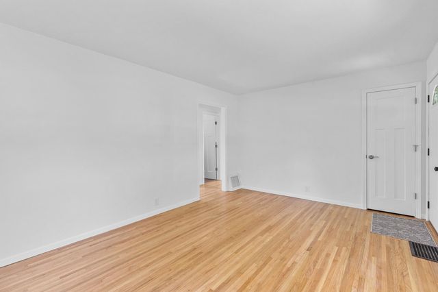 5840 Russell Avenue S, Minneapolis, MN 55410