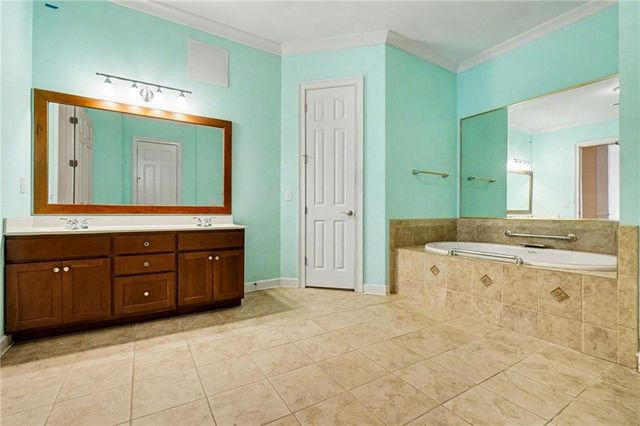 5035 Guilford Forest Drive SW, Atlanta, GA 30331