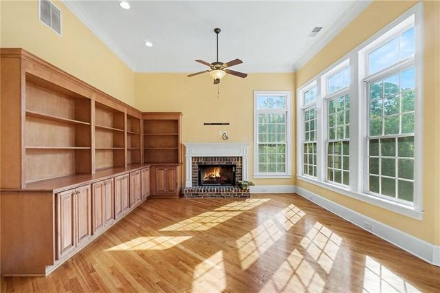 5035 Guilford Forest Drive SW, Atlanta, GA 30331