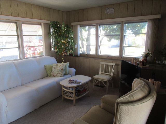 1110 49TH AVENUE TERRACE W, Bradenton, FL 34207