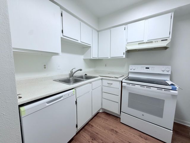 9350 Country Creek Drive 47, Houston, TX 77036
