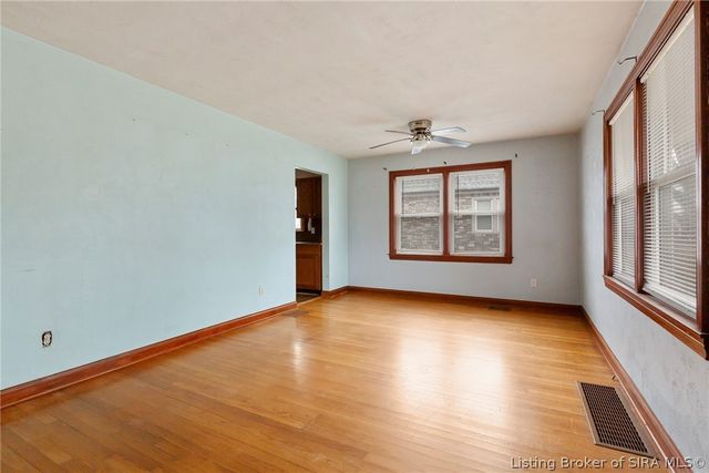 106 E Maple Court, Clarksville, IN 47129