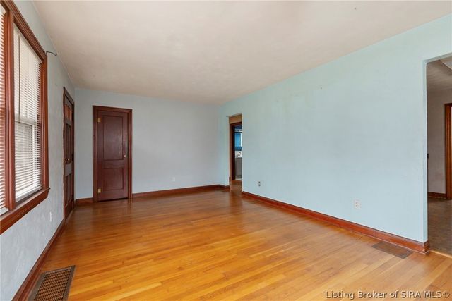 106 E Maple Court, Clarksville, IN 47129