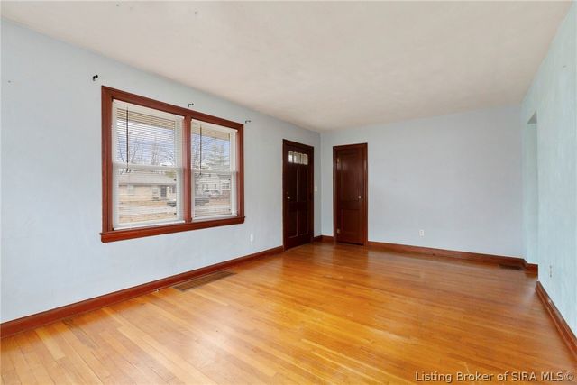 106 E Maple Court, Clarksville, IN 47129