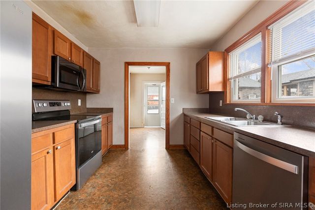 106 E Maple Court, Clarksville, IN 47129