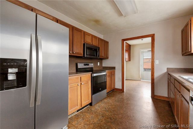 106 E Maple Court, Clarksville, IN 47129