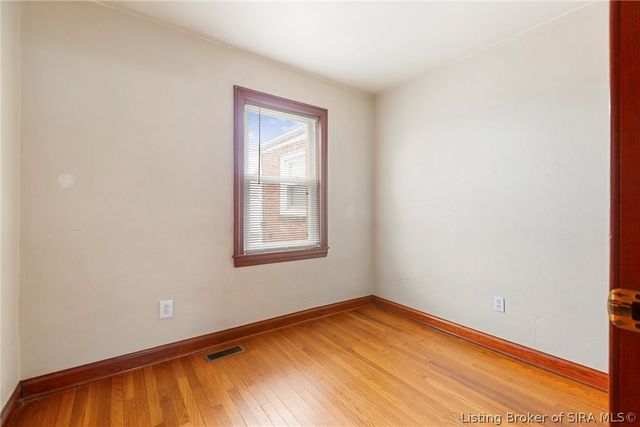 106 E Maple Court, Clarksville, IN 47129