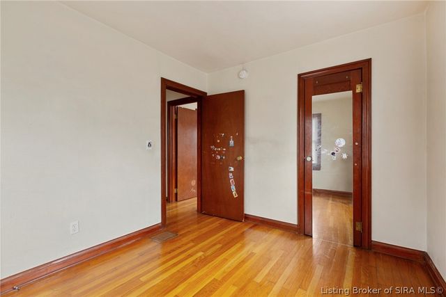 106 E Maple Court, Clarksville, IN 47129