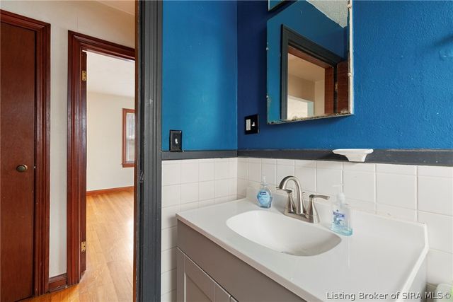 106 E Maple Court, Clarksville, IN 47129