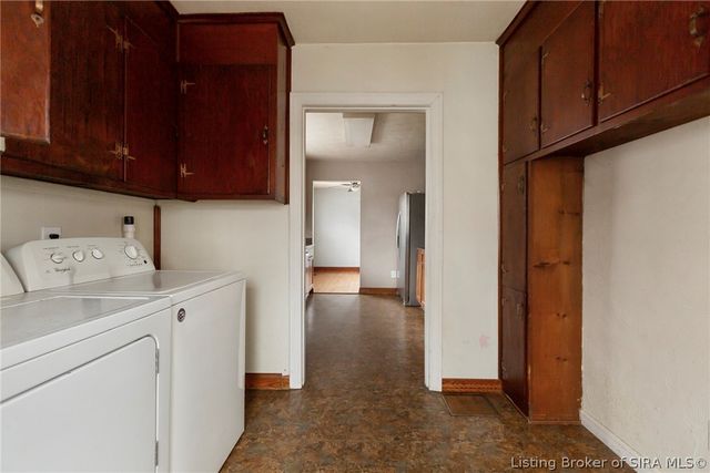 106 E Maple Court, Clarksville, IN 47129