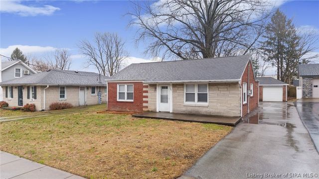106 E Maple Court, Clarksville, IN 47129