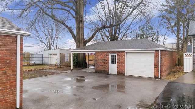 106 E Maple Court, Clarksville, IN 47129