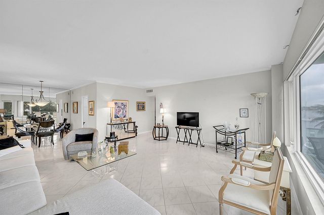 701 E Camino Real 4b, Boca Raton, FL 33432