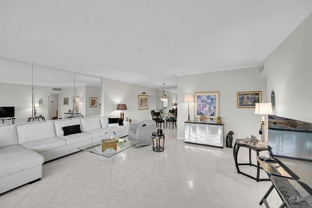 701 E Camino Real 4b, Boca Raton, FL 33432