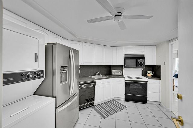 701 E Camino Real 4b, Boca Raton, FL 33432