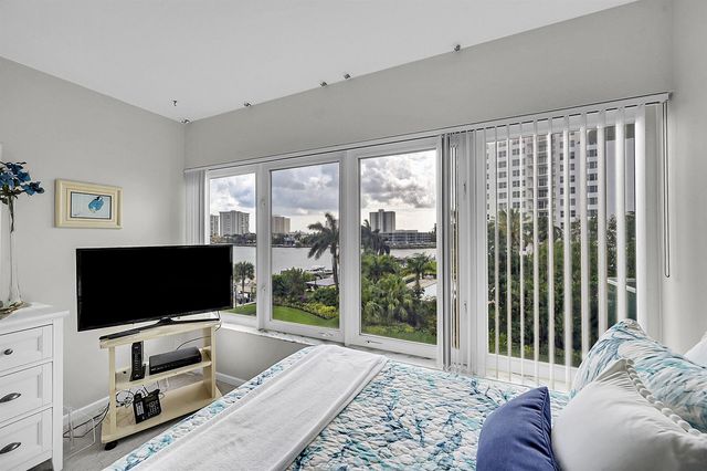 701 E Camino Real 4b, Boca Raton, FL 33432