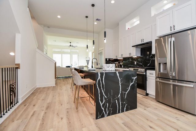 5609 Val Verde Street C, Houston, TX 77057