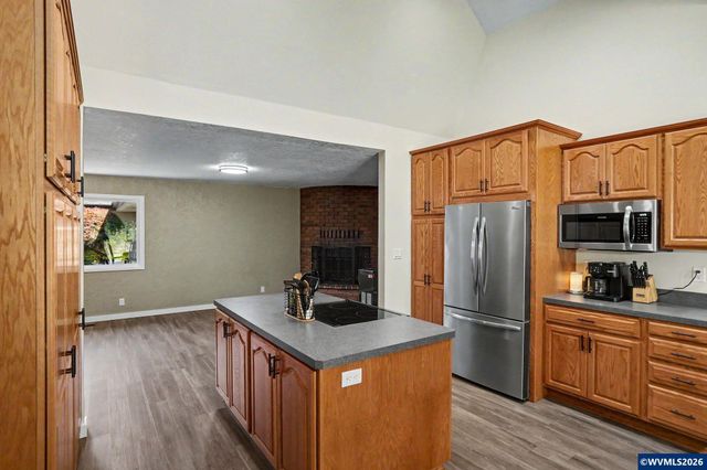 7235 Bates Rd S, Salem, OR 97306