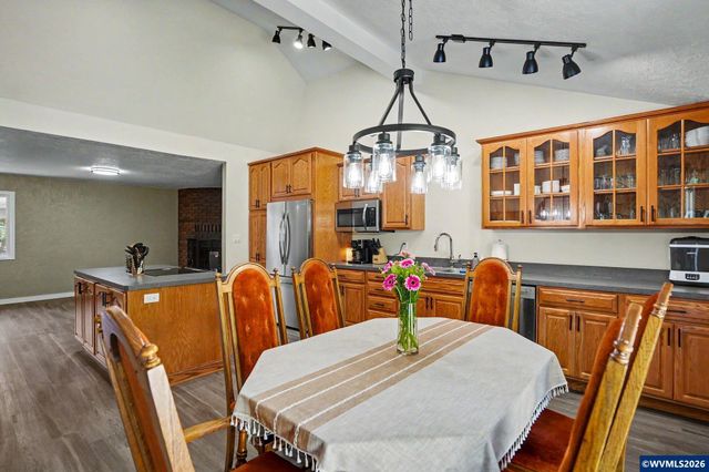 7235 Bates Rd S, Salem, OR 97306