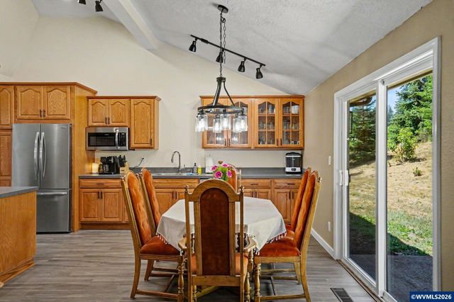 7235 Bates Rd S, Salem, OR 97306