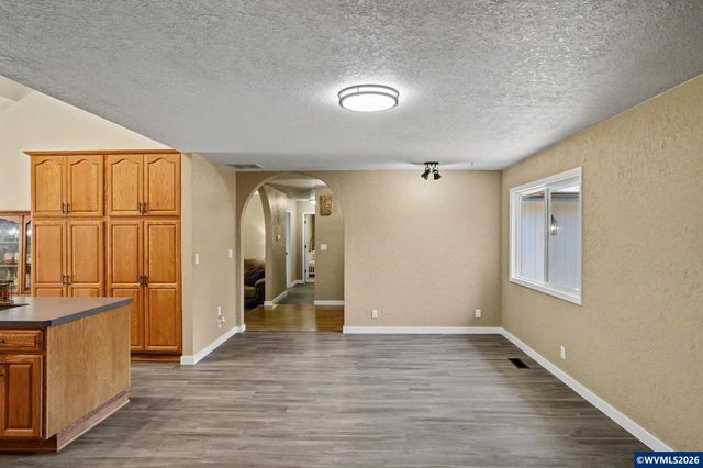 7235 Bates Rd S, Salem, OR 97306