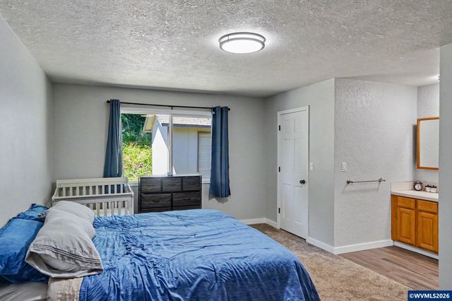 7235 Bates Rd S, Salem, OR 97306
