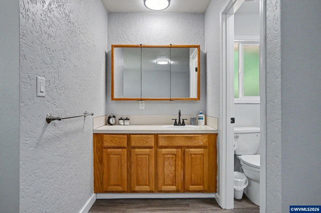 7235 Bates Rd S, Salem, OR 97306