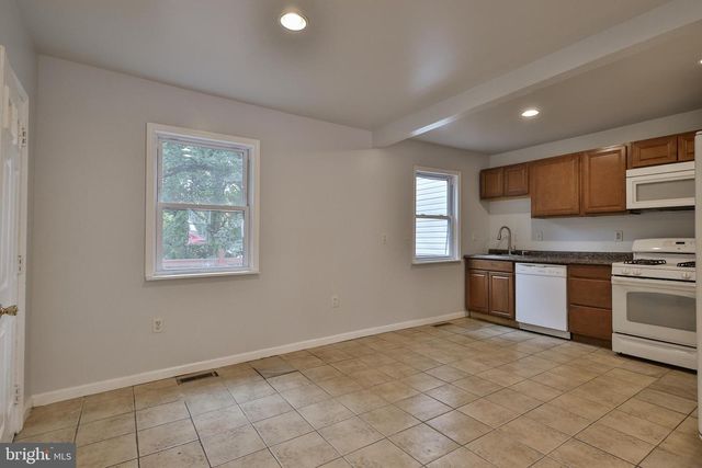 427 PAWNEE ST, Bethlehem, PA 18015