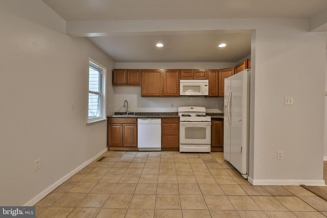 427 PAWNEE ST, Bethlehem, PA 18015