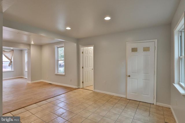 427 PAWNEE ST, Bethlehem, PA 18015