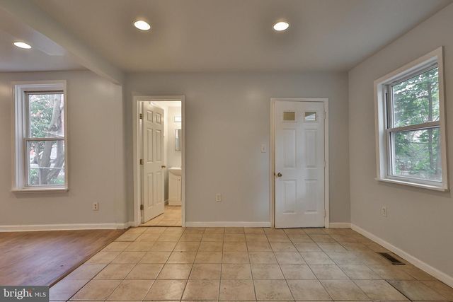 427 PAWNEE ST, Bethlehem, PA 18015