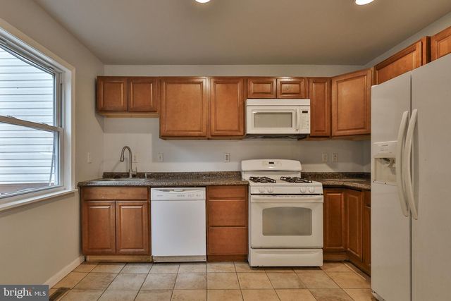 427 PAWNEE ST, Bethlehem, PA 18015