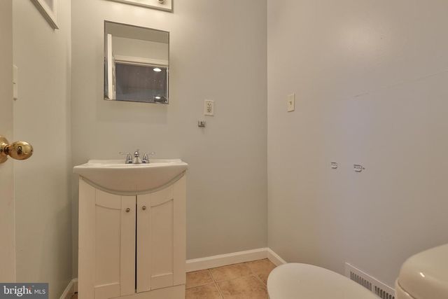 427 PAWNEE ST, Bethlehem, PA 18015